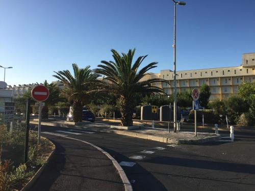 Nid douillet dans les coursives du village naturiste du cap d agde