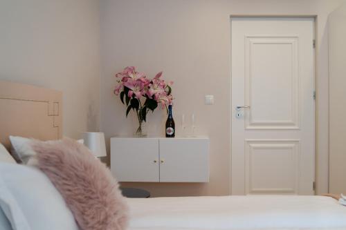 Postel nebo postele na pokoji v ubytování Altara Apartamenty Centrum - Free Parking