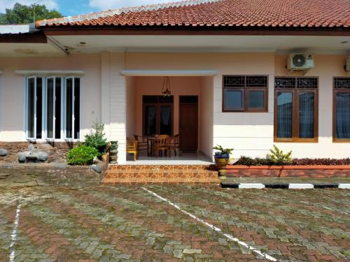 Bangunan di mana terletaknya hotel