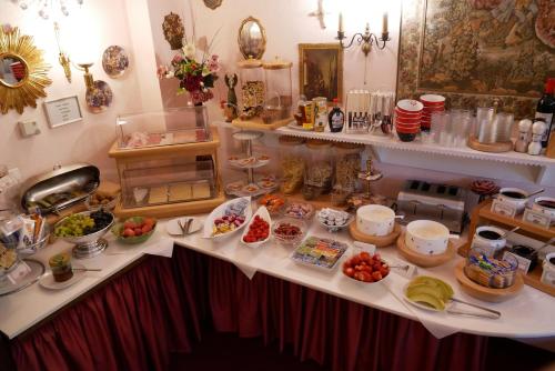 Jídlo v hotelu nebo okolí