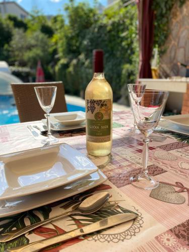 Villa Ella - Mediterranean stone house