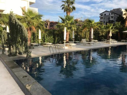 The swimming pool at or close to Mille Amici Hotel