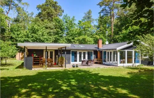 Awesome home in Vig w/ WiFi and 4 Bedrooms picture