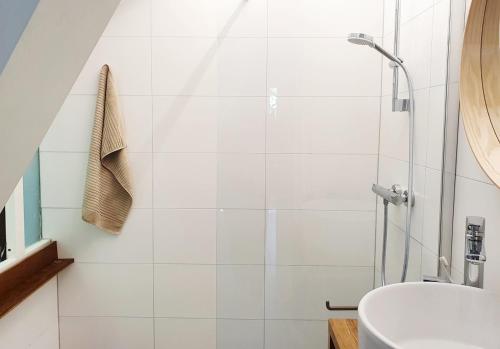 Kylpyhuone majoituspaikassa Modern A-Frame vakantiehuis Durbuy Ardennen