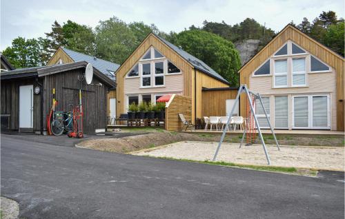 Beautiful Home In Søgne With Wifi