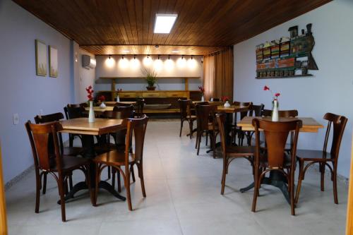 Restaurace v ubytování San Diego Lancaster Teófilo Otoni