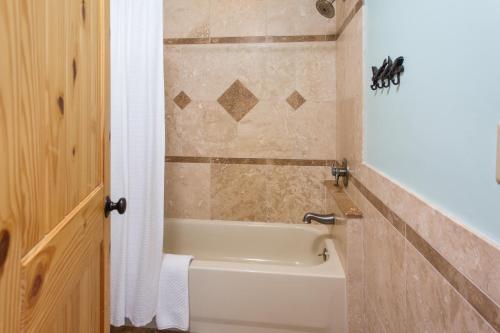 A bathroom at Steller Inn