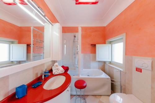 Bouganville Holiday house Amalfi tesisinde bir banyo