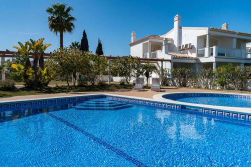 Villa Cantinho by Intiholidays