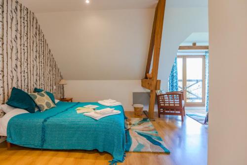 Postel nebo postele na pokoji v ubytování Normandy Inn