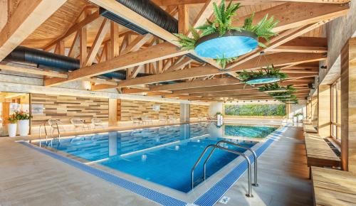 SPA Complex Belchin Spring — Swimming pool