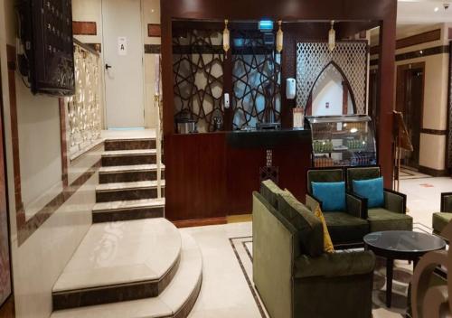El vestíbulo o zona de recepción de Rotana Al Mesk Hotel