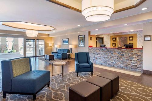Zona de estar de Comfort Inn & Suites Klamath Falls