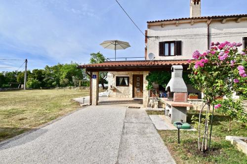 Beautiful Istrian house with big backyard