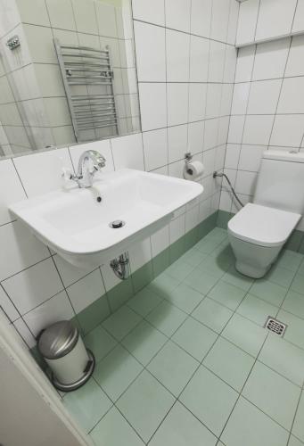 Cybulskiego Guest Roomsにあるバスルーム