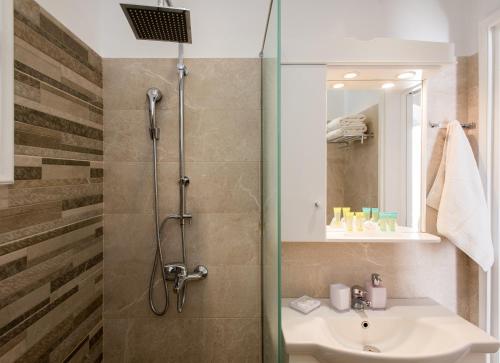 Filoxenia Apartments tesisinde bir banyo