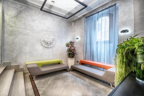 Hotel Varese Image