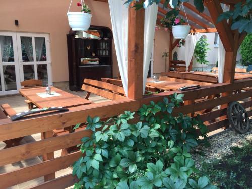 Φωτογραφία από το άλμπουμ του Patavár Panzió Étterem σε Gyöngyöspata