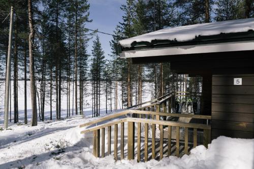 LakeLodge Kiehinen & Igloos durante l'inverno