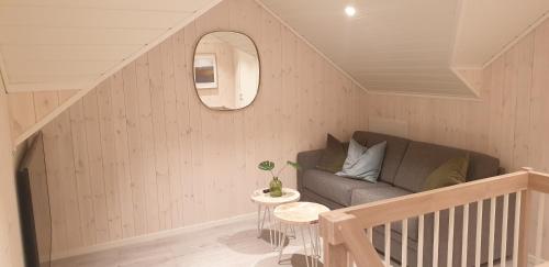 Un pat sau paturi într-o cameră la New and Exclusive Cottage in Voss with a great view