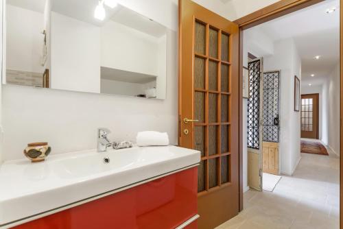 Gallery image of Como Lake Cosy Flat with Garden and Parking in Cernobbio