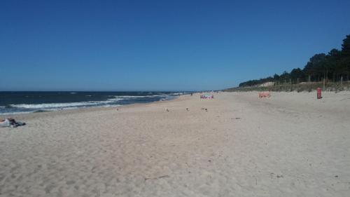 En strand i nærheden af lodgen