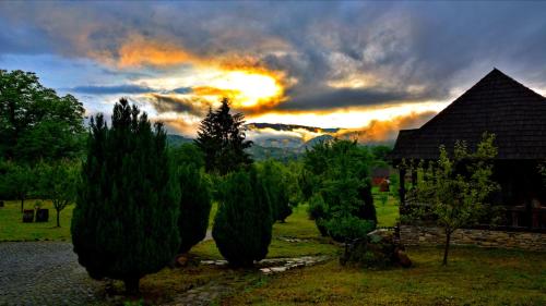 Landskap semula jadi dekat dengan the country house