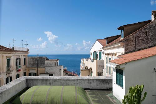 Afbeelding uit fotogalerij van Amalfi Old Square room & apartments in Amalfi