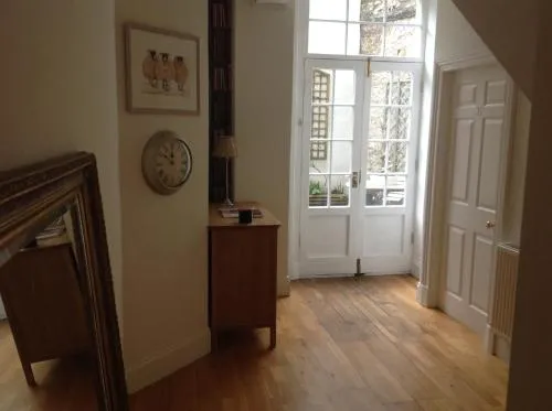 A Room in the City - West photo 12