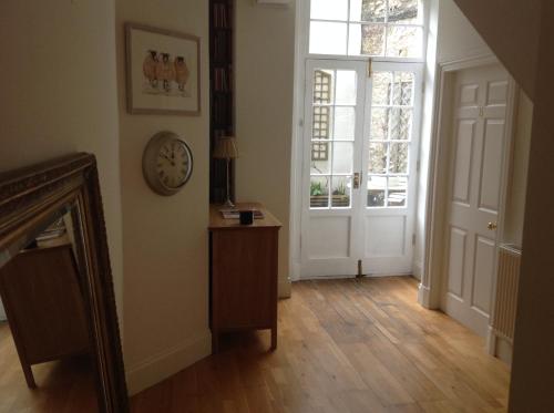 A Room in the City - West photo 32