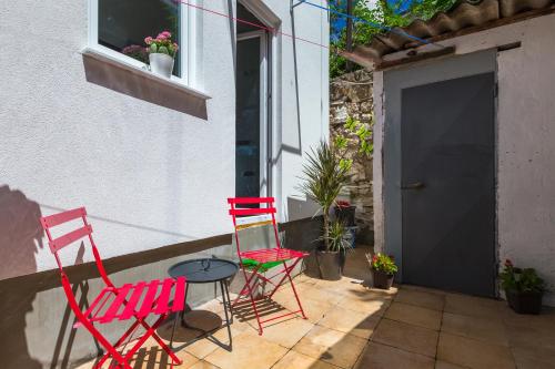 Large apartment in city centre Pula!