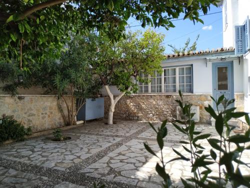 Κήπος έξω από το Liknon Guesthouse Villa