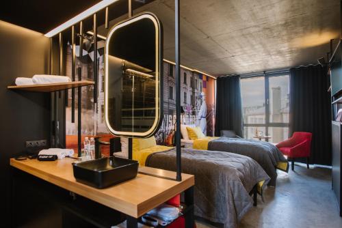 Łóżko lub łóżka w pokoju w obiekcie !FEST Hotel