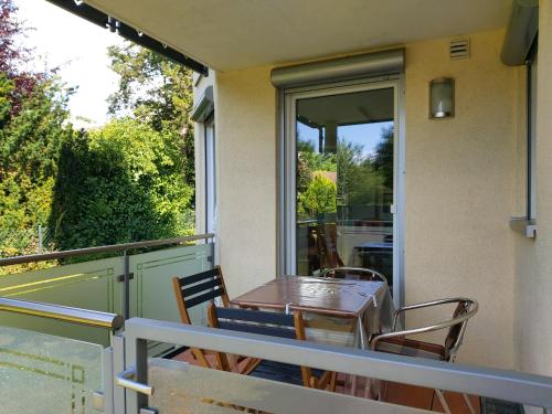Un balcón o terraza en Ferienwohnung Künzell