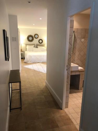 Ένα μπάνιο στο Saint-Emilion-Bordeaux-Propriété de campagne