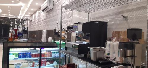 Set per la preparazione di tè e caffè presso Dar Alfakhama