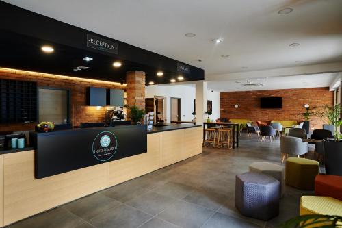 Restaurace v ubytování Hotel Adalbert Szent Tamás ház
