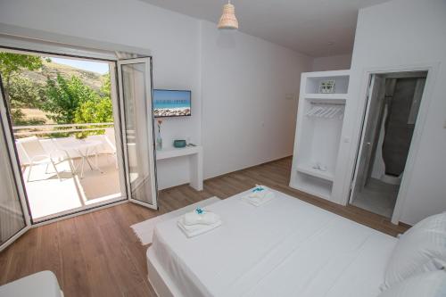 Gallery image of studio lefkes kea in Vourkarion