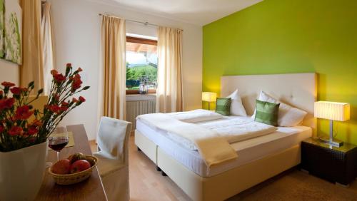 Postel nebo postele na pokoji v ubytování Hotel & Appartement Valtnaungut