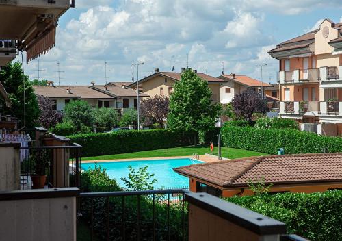 สระว่ายน้ำที่อยู่ใกล้ ๆ หรือใน Sirmione Acque del Garda Apartments