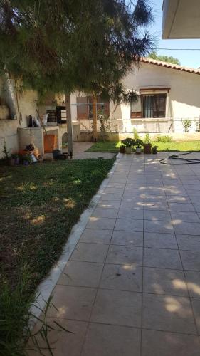 Joan's airport apartment