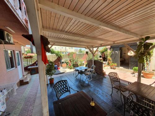 Gallery image of Casa Ultraviolet in Mamaia Nord