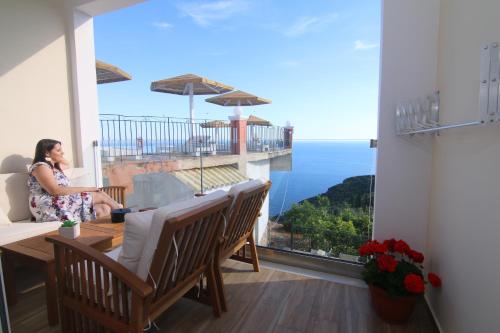 Gambar di galeri bagi Lakones Deluxe Suites A di Lákones