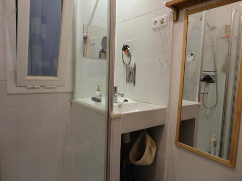 Phòng tắm tại Casa Taller Penelles