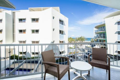 A balcony or terrace at Rolling Surf Resort