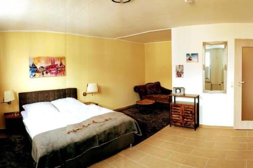 Postel nebo postele na pokoji v ubytování Altstadt Appartement Goslar