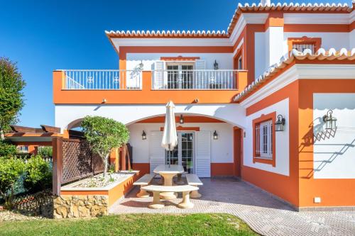 GR 2 X Private Villas Private Pools - Up to 20 Guests