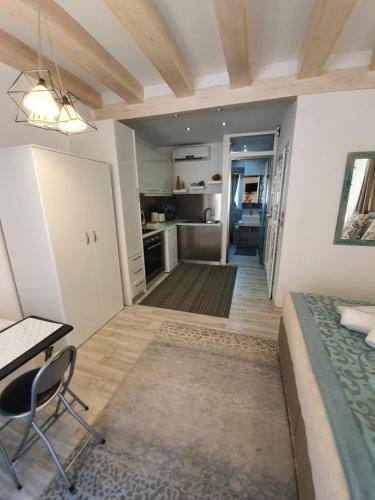 Helens Apartment