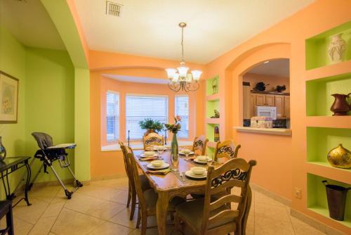 Group friendly 8BR home with private pool 5 miles to Disney photo 15