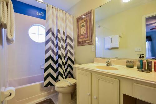 Group friendly 8BR home with private pool 5 miles to Disney photo 18